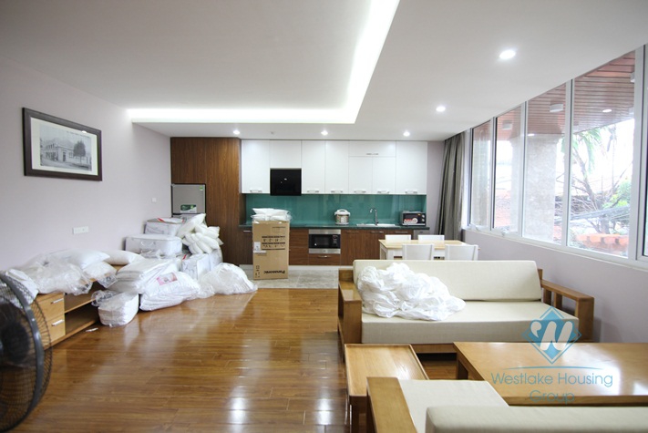 One bedroom apartment to rent in Tay Ho, gym room available